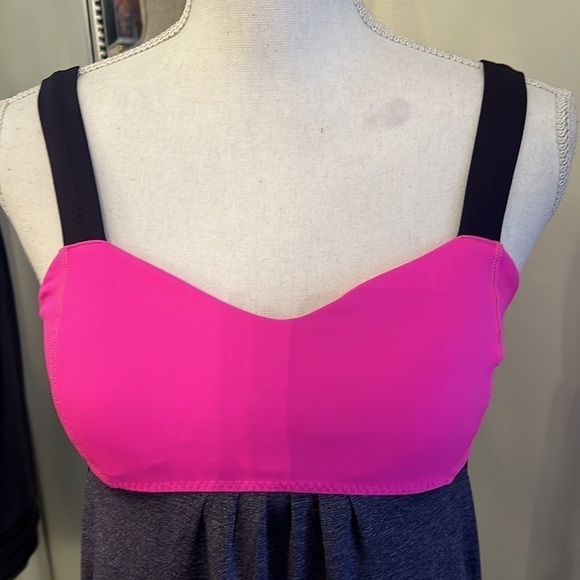 Lululemon Run: Back On Track Tank Black Swan / Raspberry Glo Light Size 6 - Picture 4 of 14